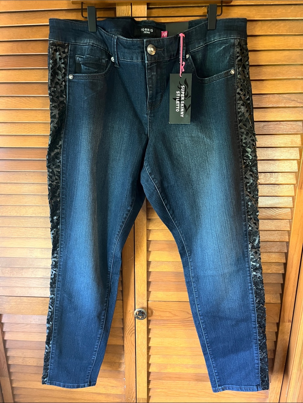 Torrid Super Skinny Stiletto Jeans New with tags size 16